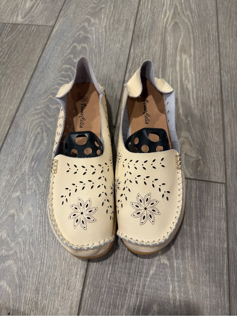 Venus Celia Women’s Casual Slip-On Leather Loafers in Cream 12 /45
